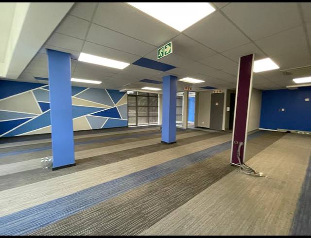 358M² OFFICE TO LET IN BRYANSTON